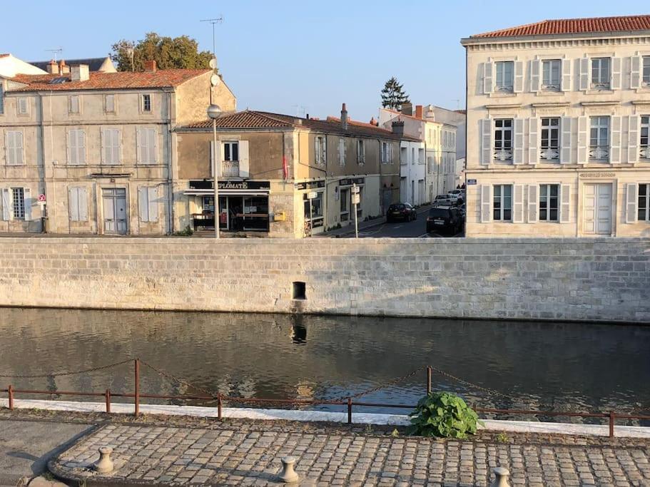 Maison Type Loft - Avec Parking En Plein Centre Ferienhaus *